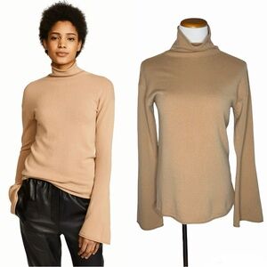 Theory Bell Sleeve Mockneck Cashmere Sweater Size Medium Camel Quiet Luxury